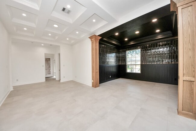 Building Photo - 23514 Bellina Dr