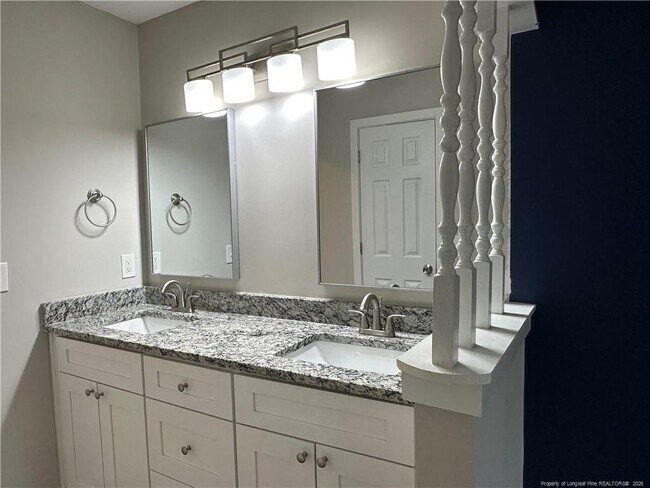 Building Photo - 304 Rangoon Ct