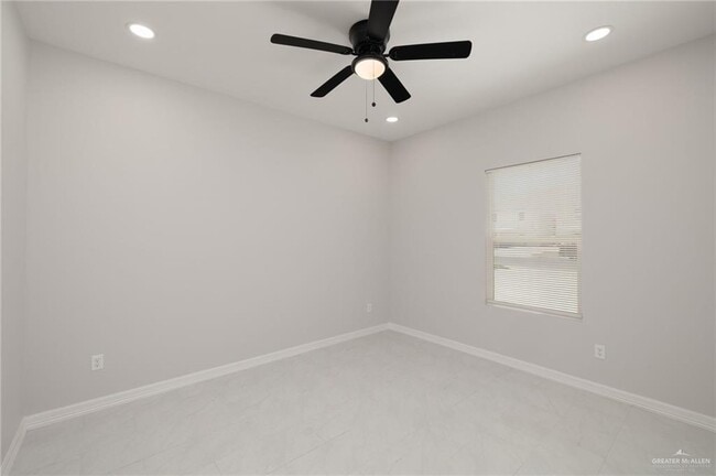 Building Photo - 4508 Larkspur Ave
