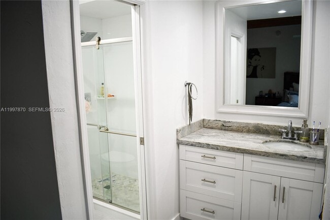 Building Photo - 19420 NE 26th Ave