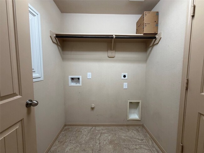 Building Photo - 3223 Aegean Dr