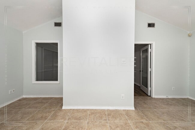 Building Photo - Beautifully Updated 3-Bedroom Home with Granite Kitchen & Sunroom Retreat!