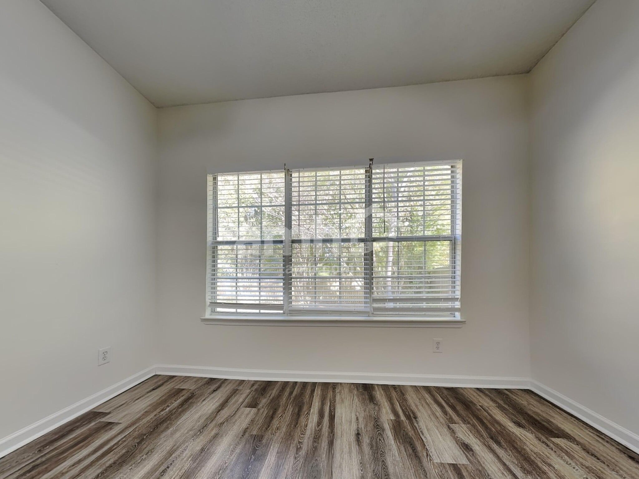 Building Photo - 3864 Lake Village Cv