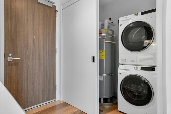 Building Photo - 1500 Rycroft St