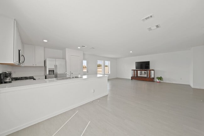 Building Photo - 2919 Summer Breeze Wy