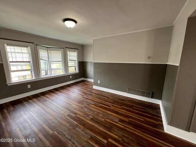 Building Photo - 1084 Wendell Ave