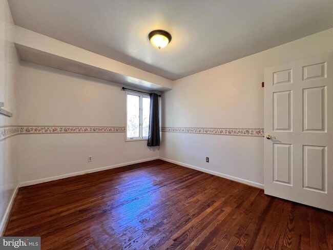 Building Photo - 10305 Crimson Tree Ct
