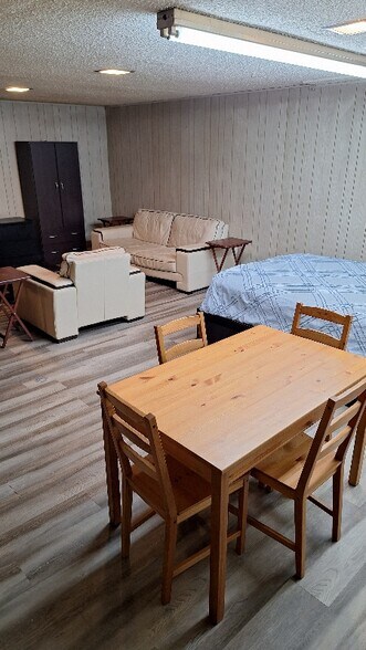 Building Photo - 13005 E Elk Pl