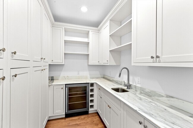 Building Photo - 45 Ocean Ledge Dr