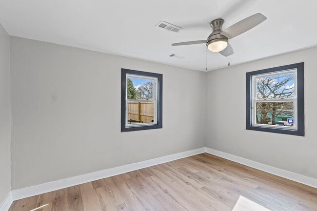 Building Photo - 934 Garibaldi St SW