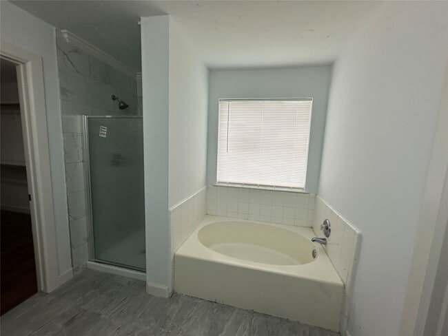 Building Photo - 19939 Arbor Creek Dr