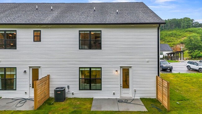 Building Photo - NEW CONSTRUCTION! ONE MONTH FREE RENT — Move in by December 31st!