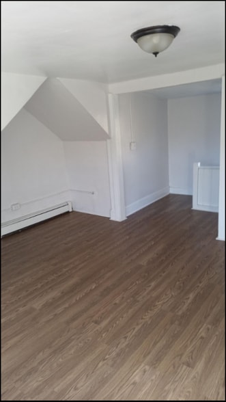 Primary Photo - 1158 NY-32