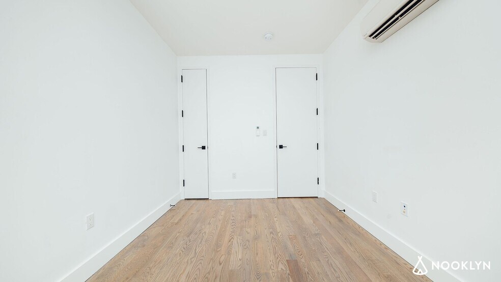 Building Photo - 282 E 32nd St