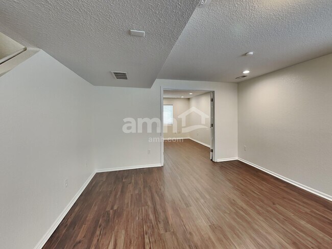 Building Photo - 4815 Talons Mark Dr