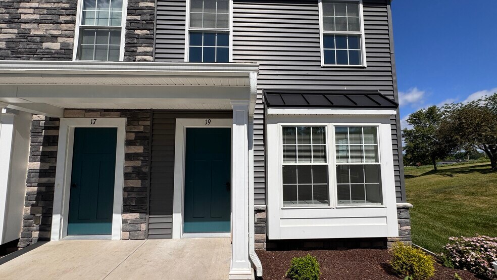 Building Photo - 19 Burk Ct