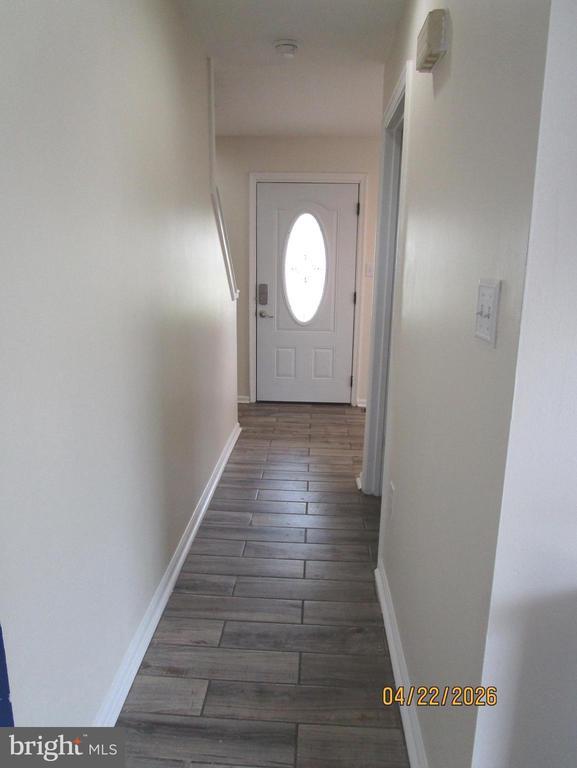 Building Photo - 540 Thompson St