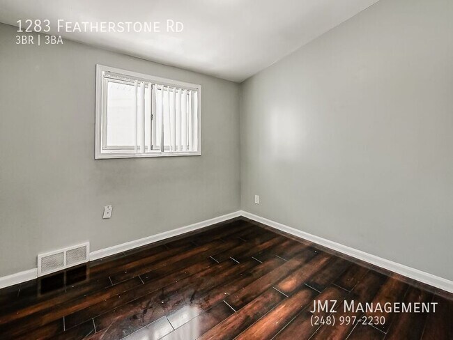 Building Photo - 1283 Featherstone Rd