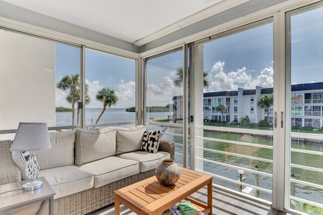 Building Photo - LUXURY LONGBOAT LIVING AT IT’S FINEST! AVA...
