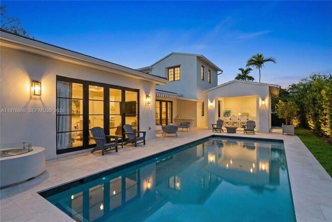 Building Photo - 2015 Country Club Prado