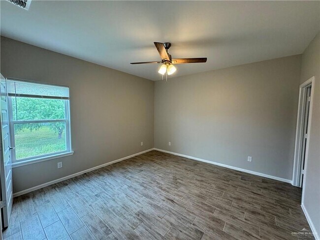 Building Photo - 1312 W Sucre Dr
