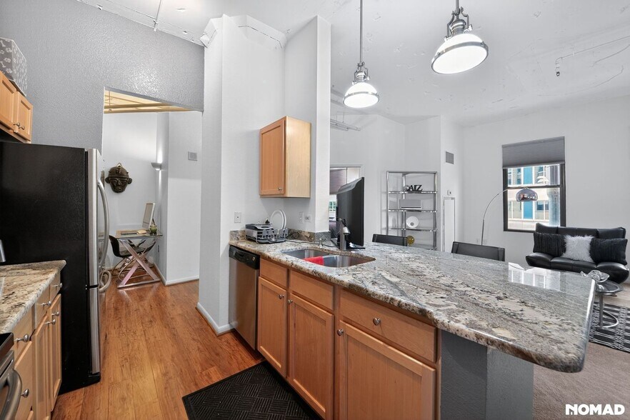 Building Photo - 444 17th St