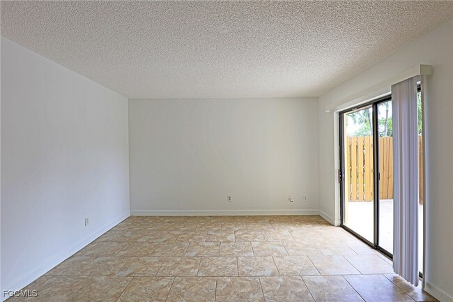 Building Photo - 12351 Woodrose Ct