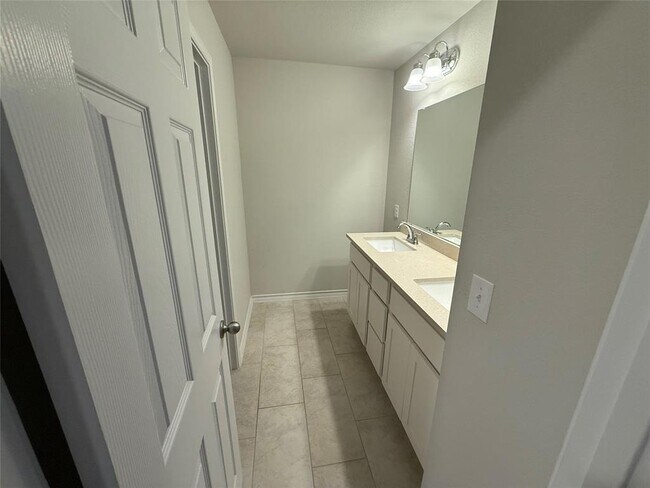 Building Photo - 1308 Eagle Ray St