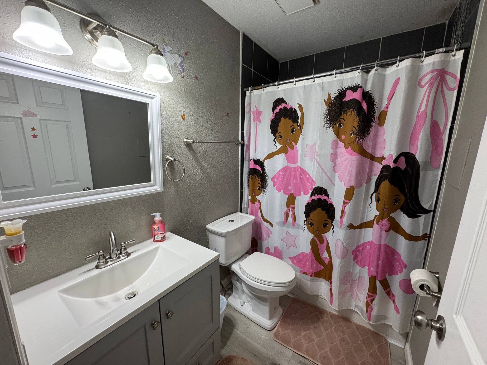 Building Photo - 3122 Moonbeam Cir S