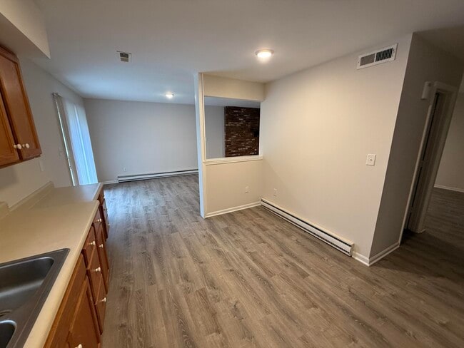 Building Photo - 3306 Belle Meade Dr