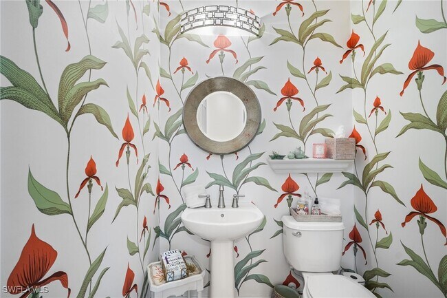 Building Photo - 9064 Siesta Bay Dr