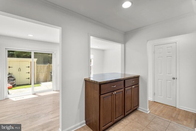 Building Photo - 2407 Alsop Ct