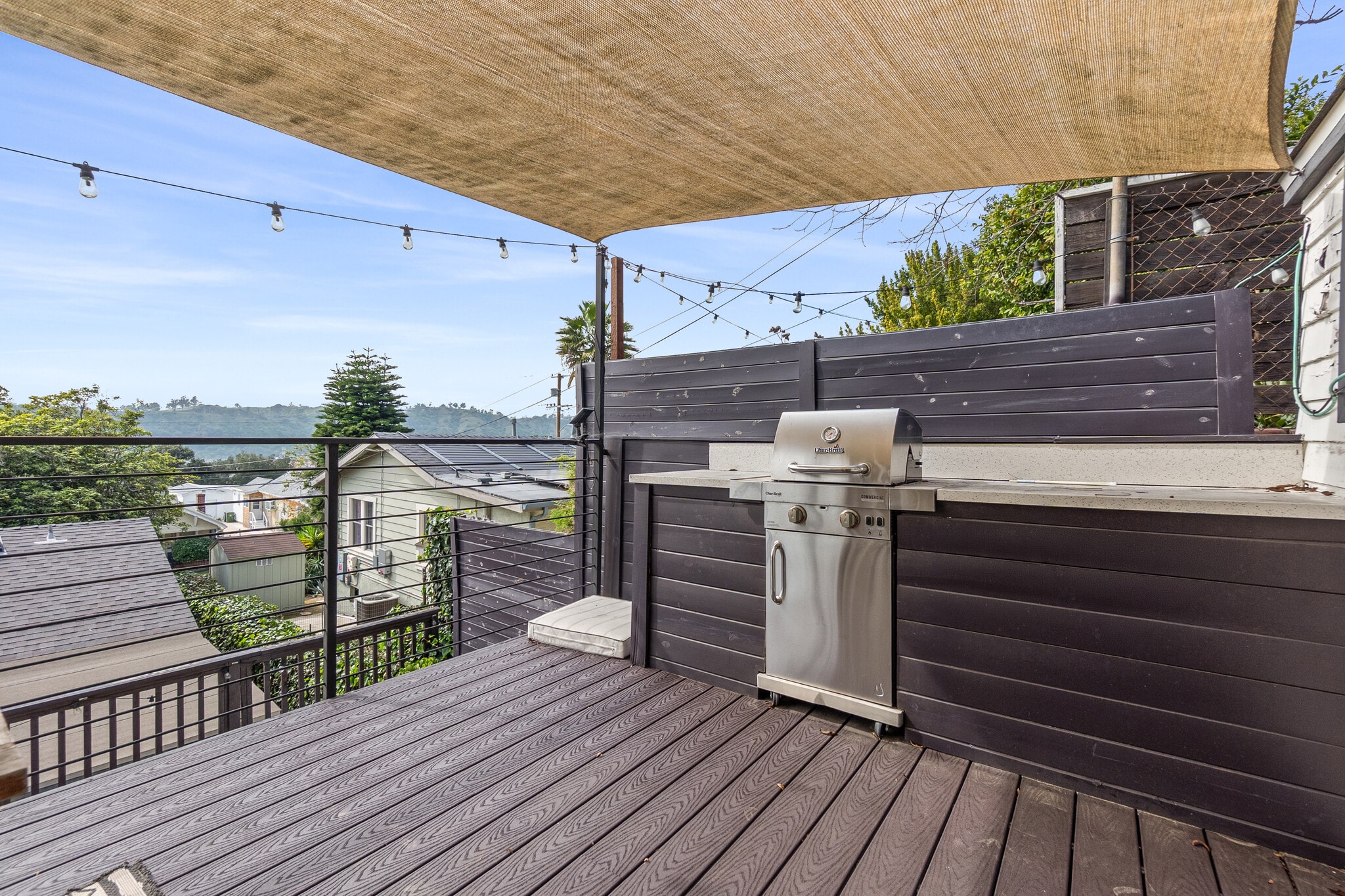 Building Photo - 529 Isabel St