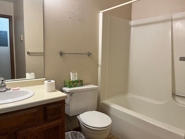 Building Photo - Redwood - Hudson