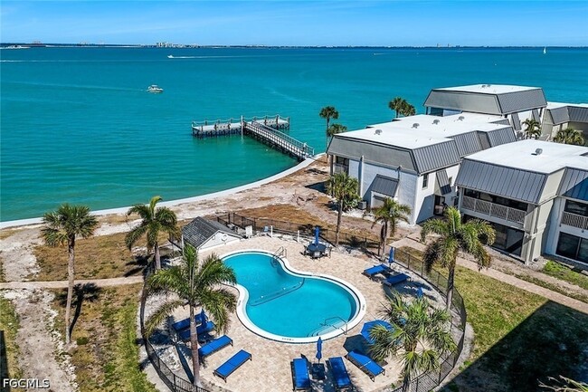 Building Photo - 760 Sextant Dr