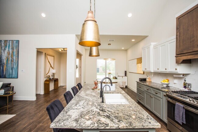 Building Photo - Luxurious home in Lubbock-Cooper ISD!