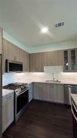 Building Photo - 11233 American Elm Wy