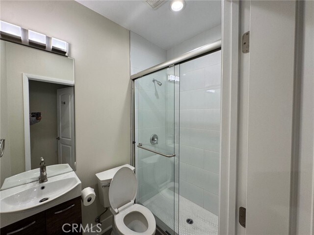 Building Photo - 204 Mockingbird Ln