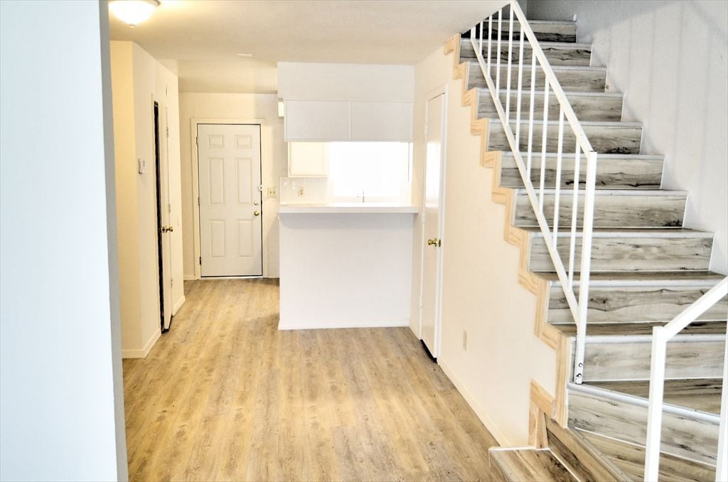 Building Photo - 9563 Olde Towne Row