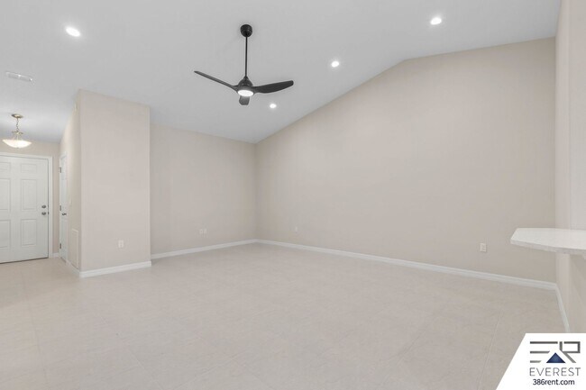 Building Photo - Brand New, fully fenced on a quiet cul-de-sac