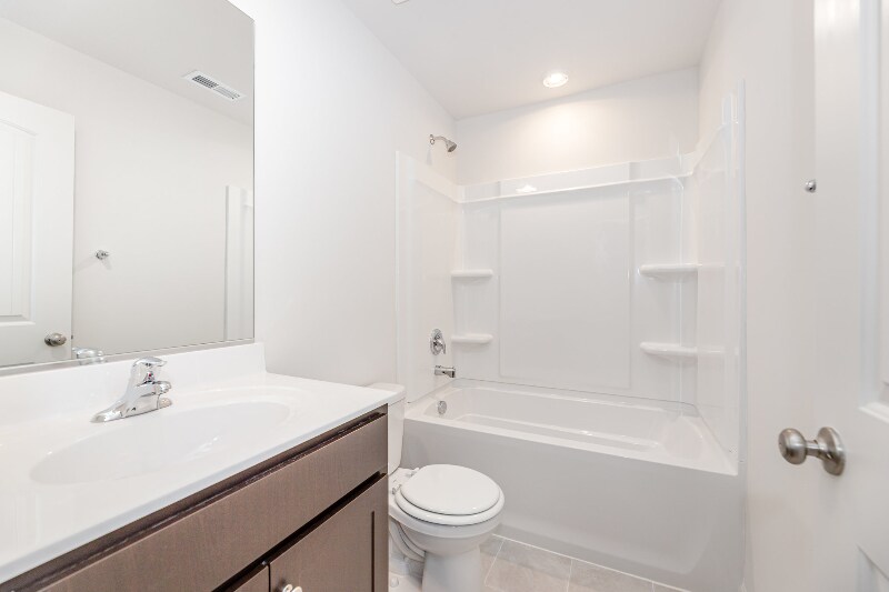 Building Photo - 6845 Doral Dr