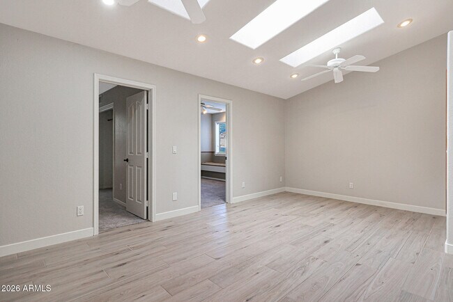 Building Photo - 14215 N 56th Pl