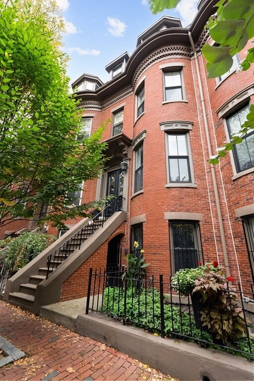 Building Photo - 236 W Canton St