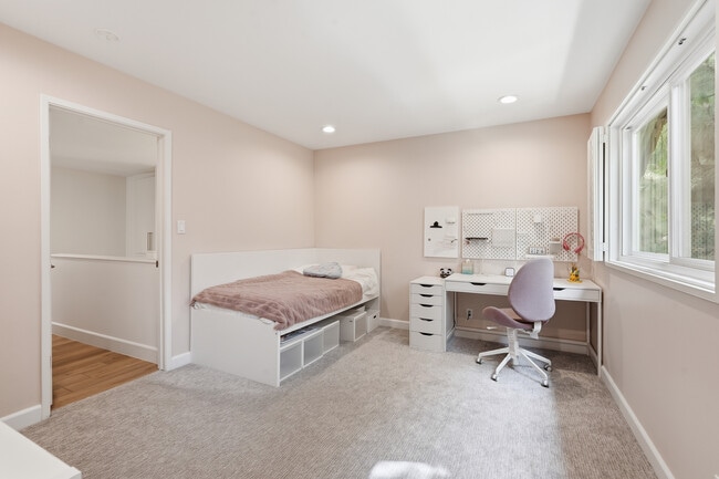 Building Photo - 28751 King Arthur Ct