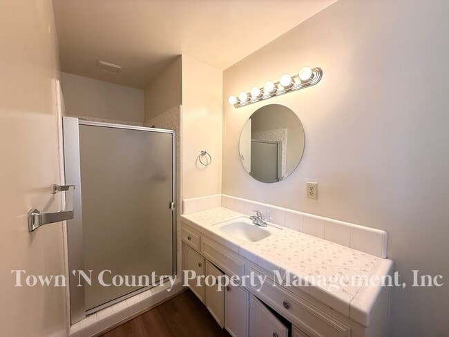 Building Photo - Nice 3 Bedroom, 2 Bath Located in North Salinas!