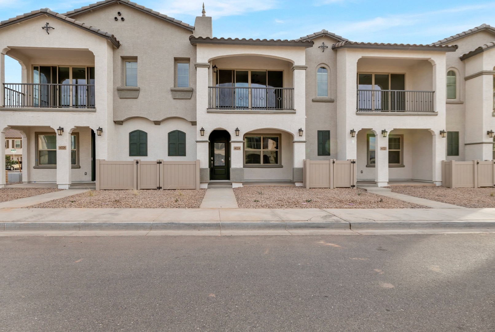 Building Photo - 4063 E Pinto Dr
