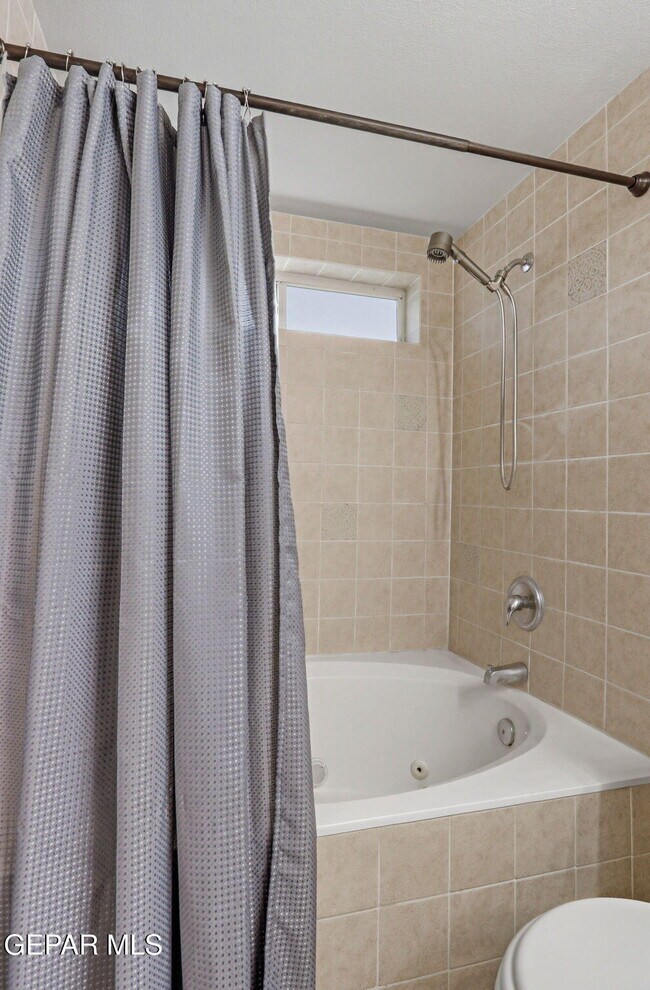 Building Photo - 3828 Tierra Aurora Dr