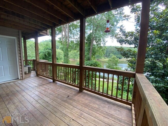 Building Photo - 279 Quail Run