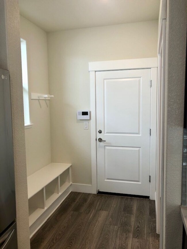 Building Photo - Beautiful 3-Bedroom Home in Russell Ranch ...