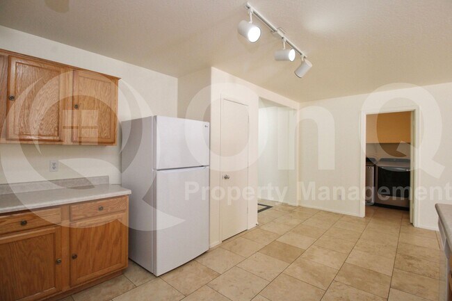 Building Photo - 25663 W Shooting Star Ln